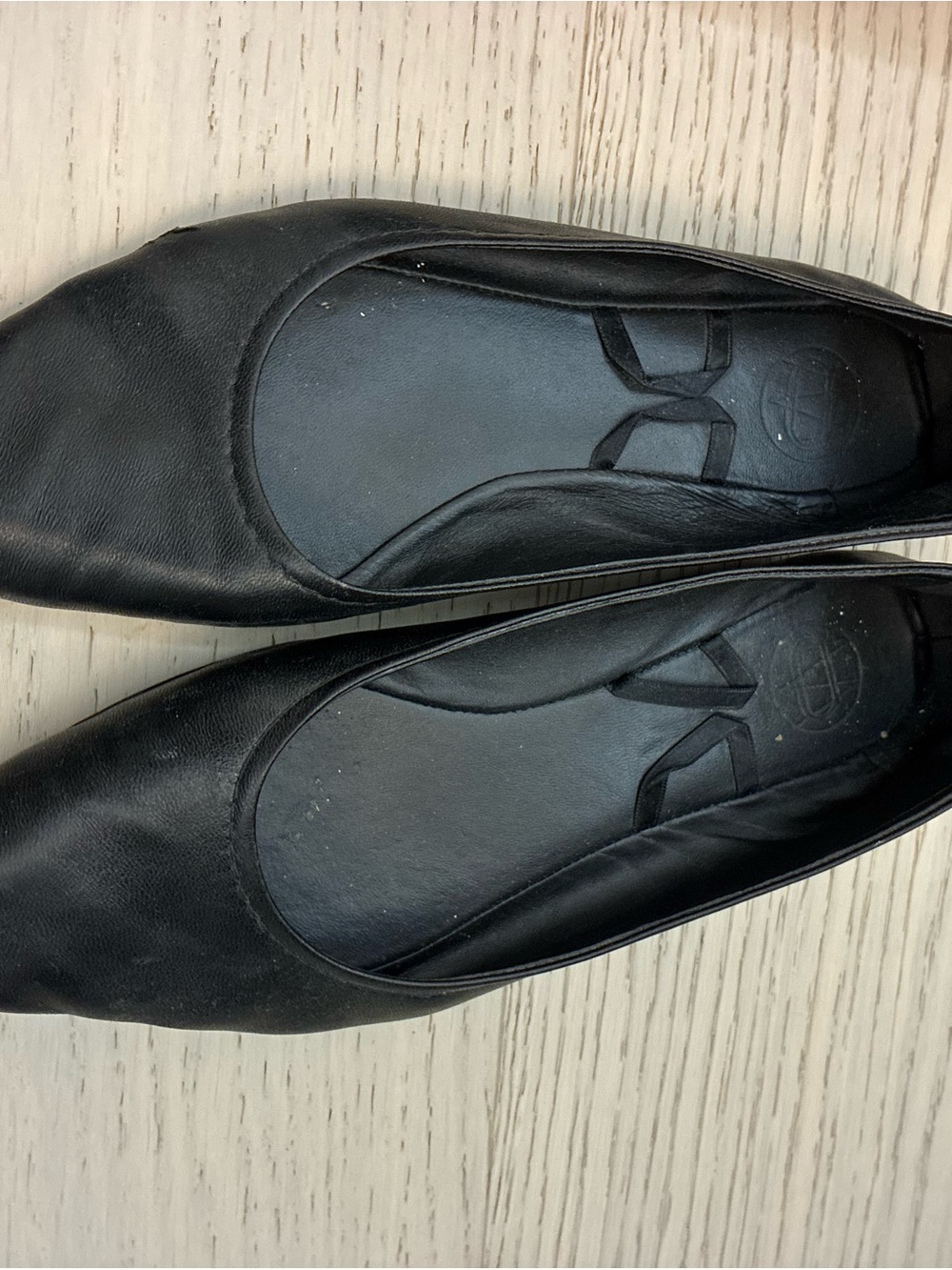 Massimo Dutti Black Leather Pointed Ballet Flats